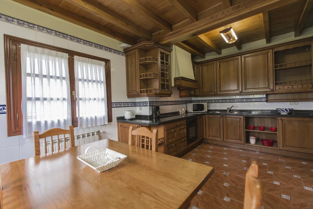Casas Rurales Playa De Guadamia Llames de Pría Exteriör bild