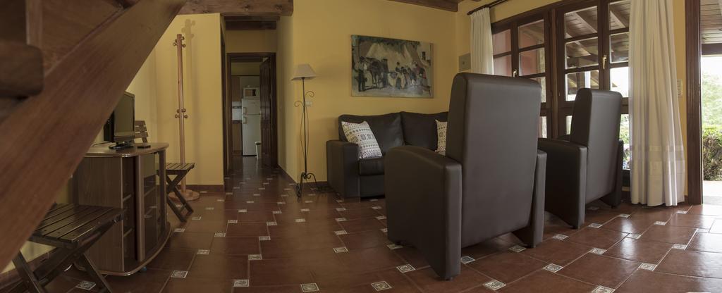 Casas Rurales Playa De Guadamia Llames de Pría Exteriör bild