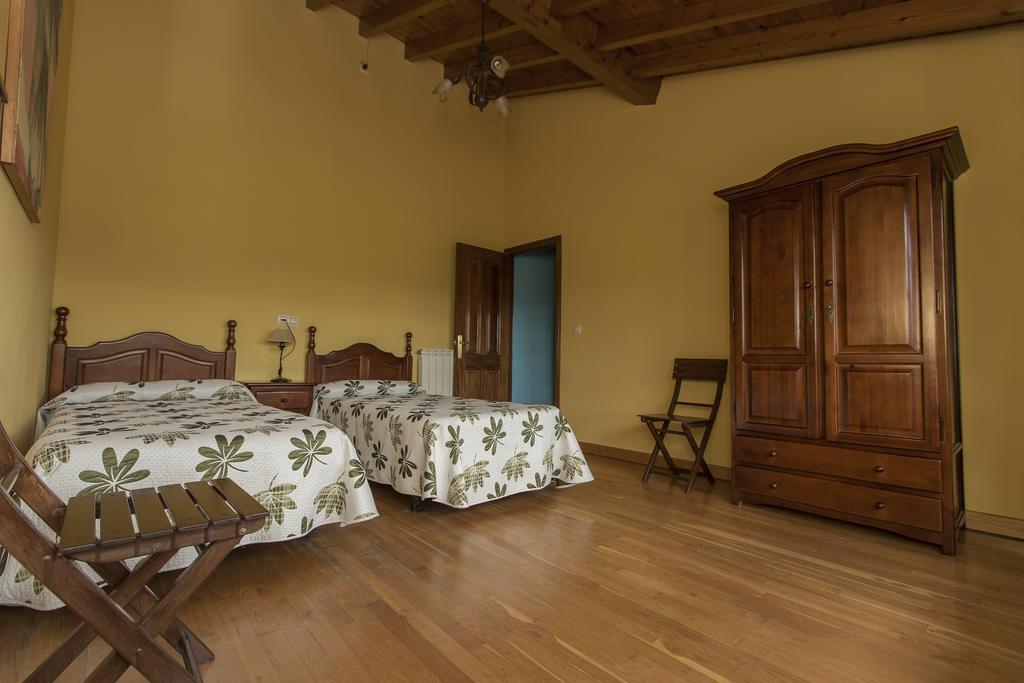 Casas Rurales Playa De Guadamia Llames de Pría Exteriör bild