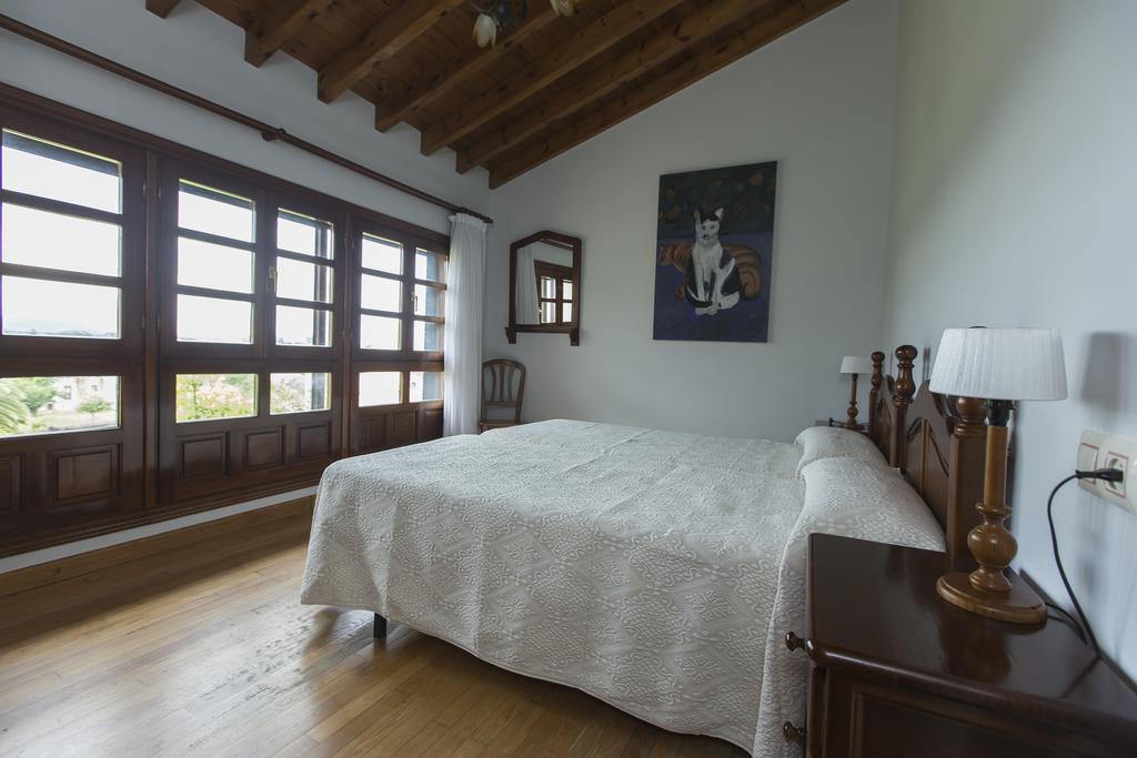 Casas Rurales Playa De Guadamia Llames de Pría Exteriör bild